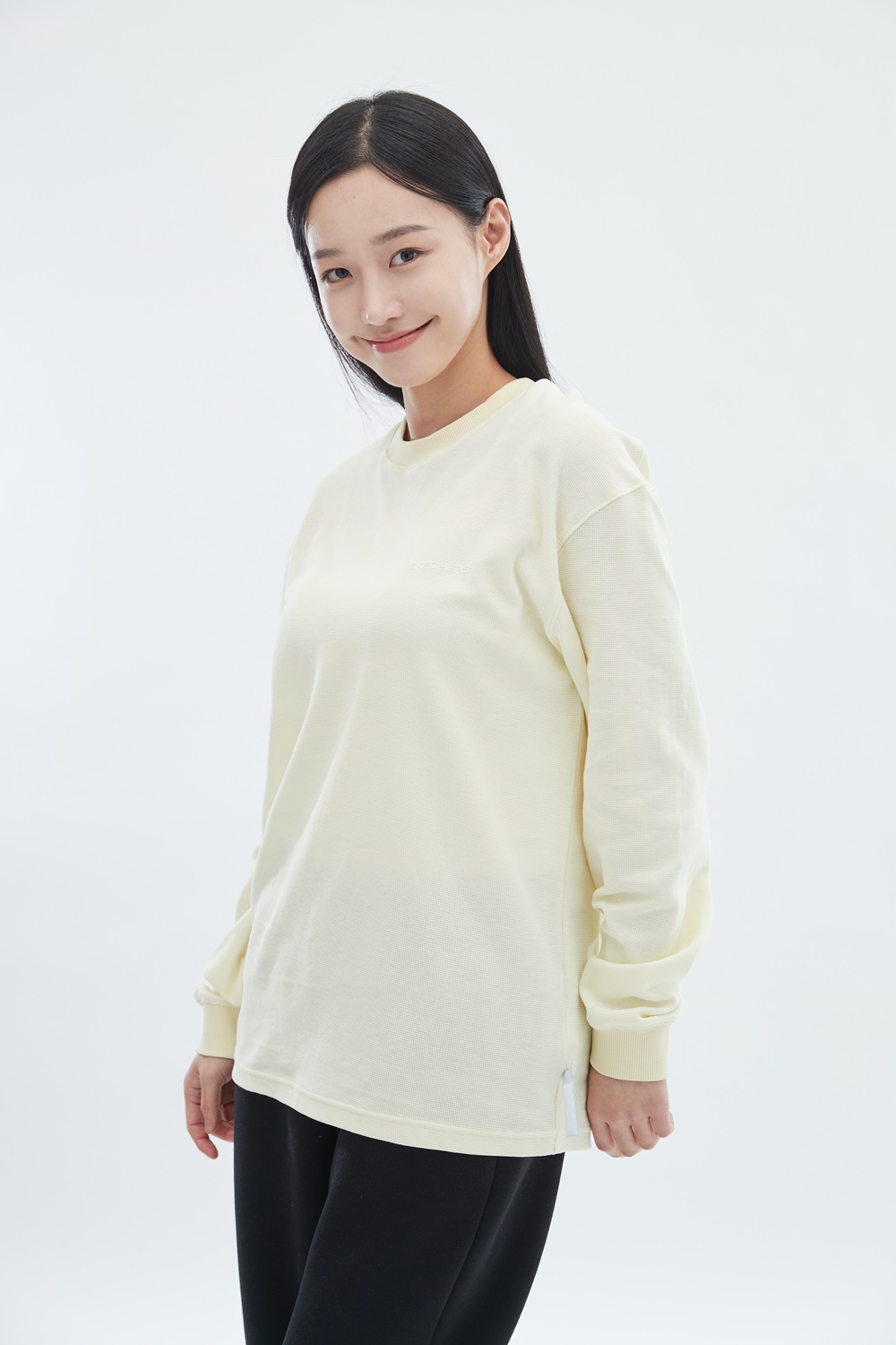 [스케쳐스 어패럴] 유니 와플 조직 긴팔 라운드 티셔츠