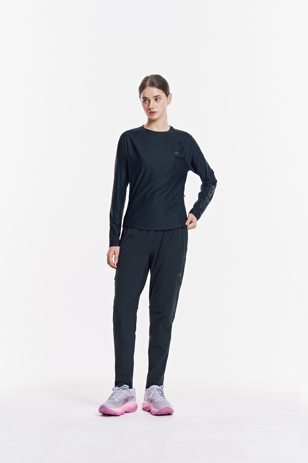 [스케쳐스 어패럴] 여성 스퀘어 트리코트 긴팔 티셔츠