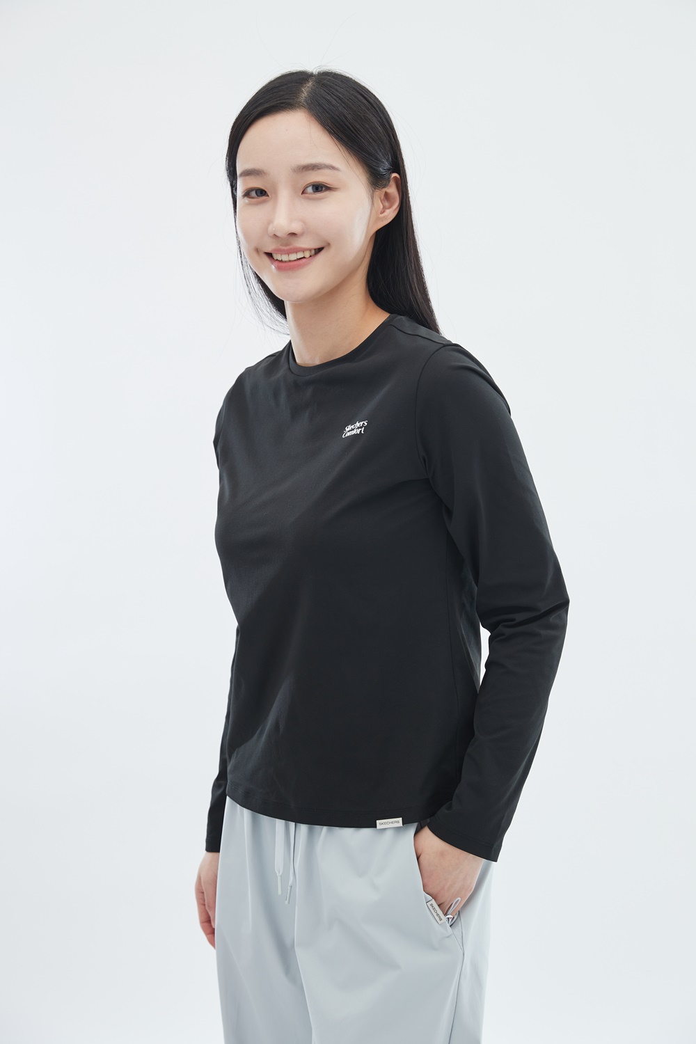 [스케쳐스 어패럴] 여성 소로나 긴팔 라운드 티셔츠