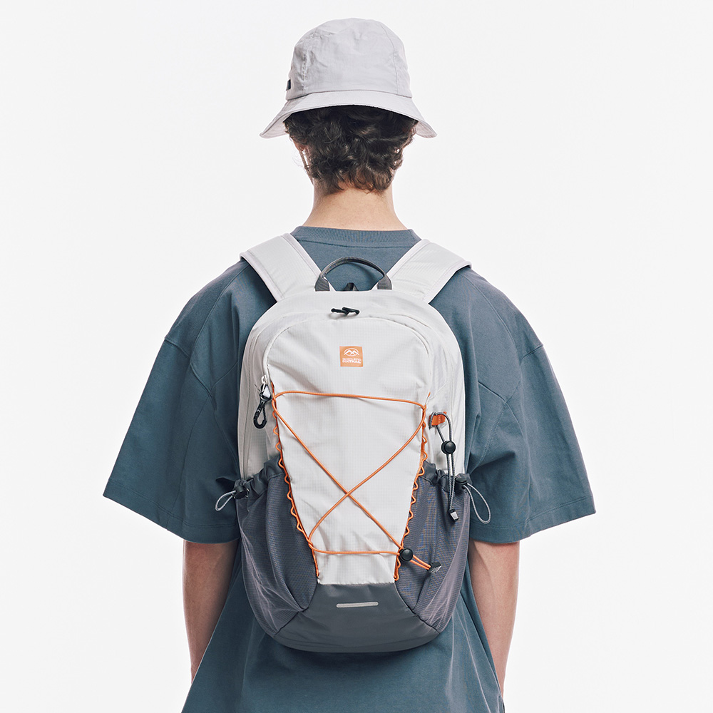 유니 고트레일 로고 스트링 백팩